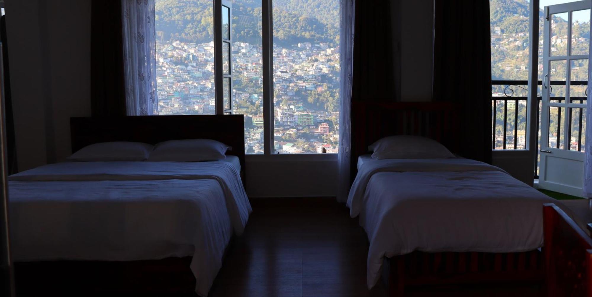 Hotel Edelweiss Kohima Zewnętrze zdjęcie